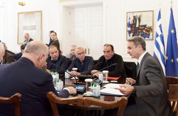 Αγρότες: Με «τεχνικές διορθώσεις» έφυγαν από του Μαξίμου – Οι αποφάσεις στα μπλόκα