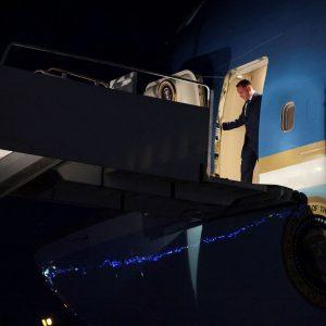 Τραμπ: Το Airforce One επέστρεψε στις ΗΠΑ λόγω τεχνικού προβλήματος