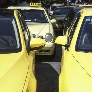 Ταξί: Ξεκινούν 48ωρη απεργία οι οδηγοί – Τι διεκδικούν