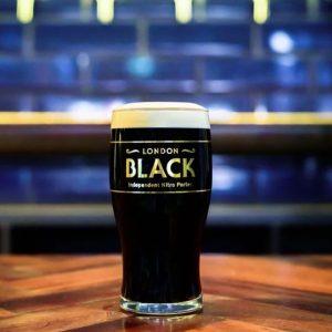 Guinness: Οι μικροζυθοποιοί στη Βρετανία απειλούν την κυριαρχία της