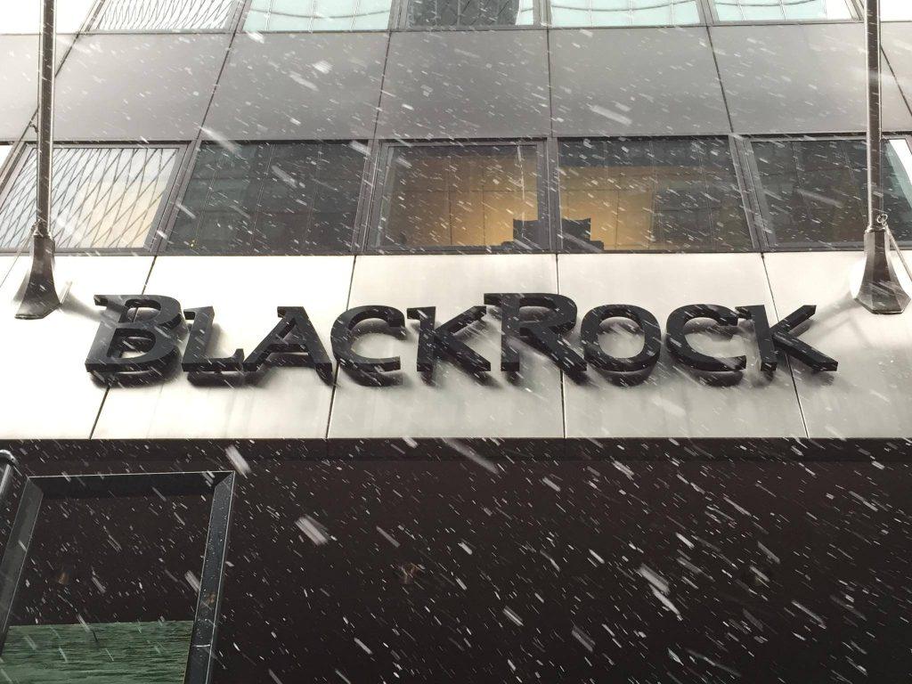 BlackRock: Το ενεργητικό της έφτασε τα 14 τρισ. δολάρια