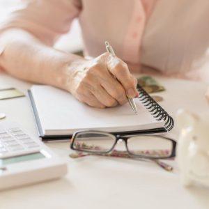 Greeks Want to Save for Retirement, but Most Can’t Afford To