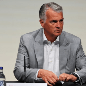 Ερμότι (UBS): Επικίνδυνο στοίχημα η έξοδος από αμερικανικά περιουσιακά στοιχεία