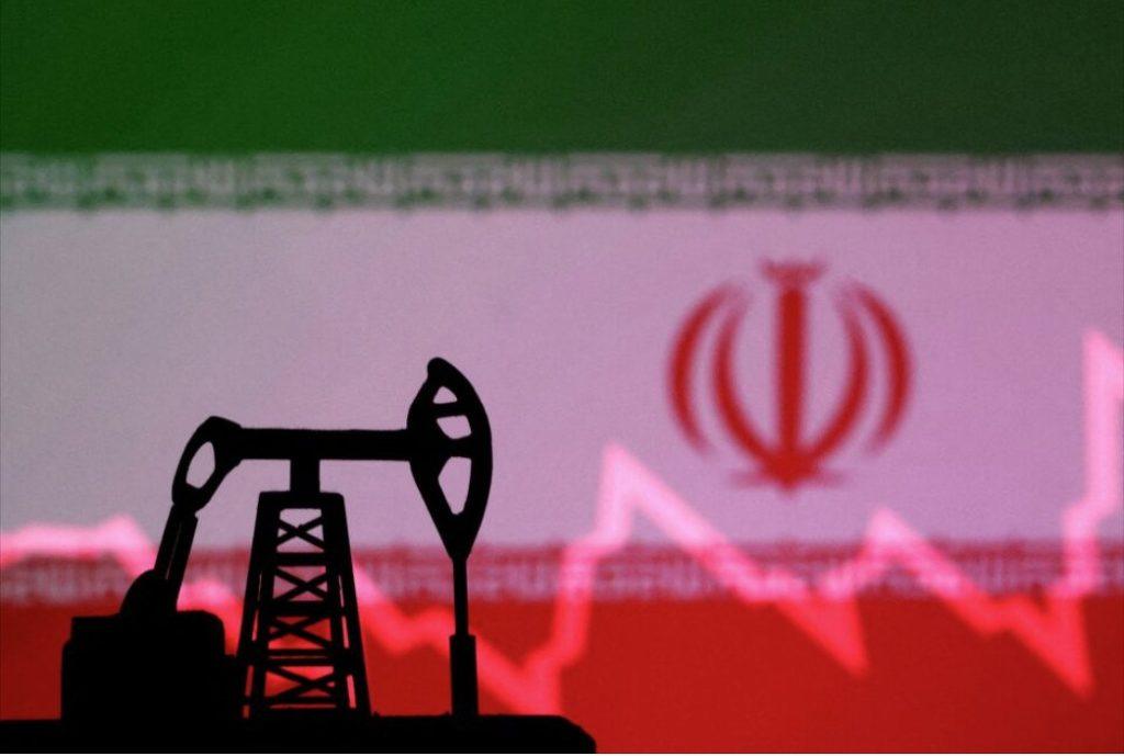 Ιράν: Πτώση 3% στις τιμές πετρελαίου μετά τις δηλώσεις Τραμπ