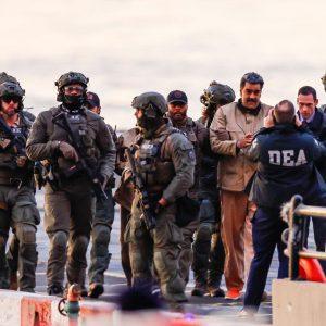 Μαδούρο: Αυτό είναι το κατηγορητήριο για τον ίδιο και τη σύζυγό του