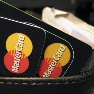 Mastercard: Κέρδη πάνω από τις εκτιμήσεις, οι καταναλωτές ξοδεύουν απτόητοι