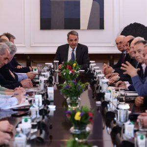 Αγρότες: Σε εξέλιξη η συνάντηση Μαξίμου με τους «πρόθυμους»