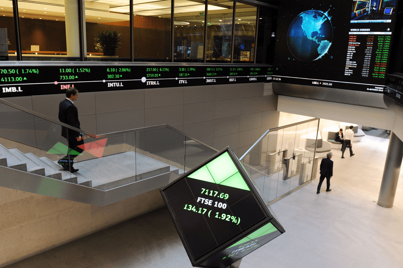 Ευρωπαϊκά Χρηματιστήρια: Έκλεισαν ανοδικά – Αδύναμος ο FTSE 100