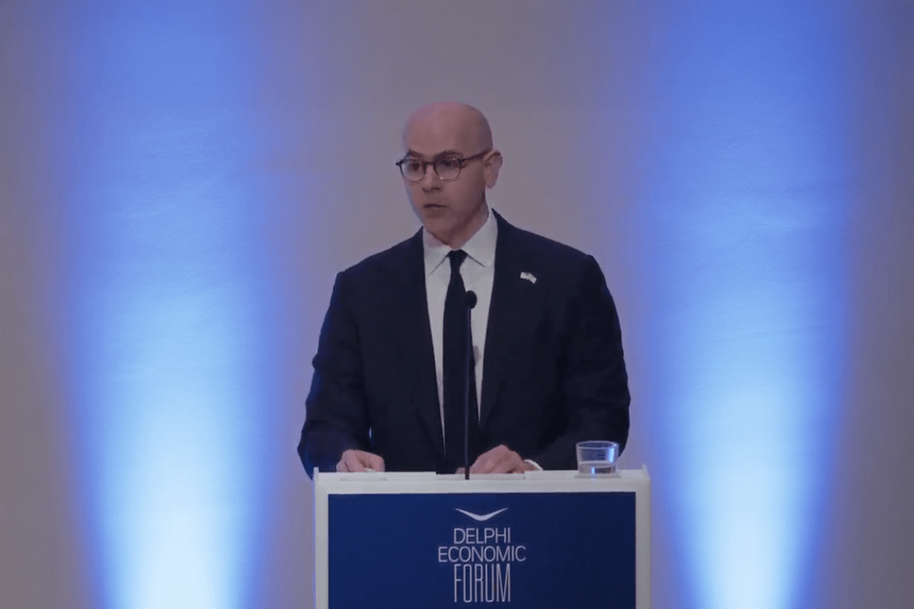 Μίραν (Fed): Εύσημα στην Ελλάδα – Λάθος η παρέμβαση των κεντρικών τραπεζιτών για τη δίωξη Πάουελ