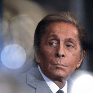 Πέθανε ο διάσημος σχεδιαστής μόδας Βαλεντίνο