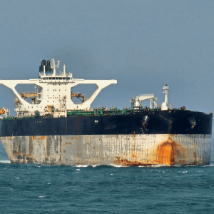 Βενεζουέλα: Υπό ρωσική σημαία τάνκερ καταδιώκεται από τις ΗΠΑ – Η στάση της Ρωσίας