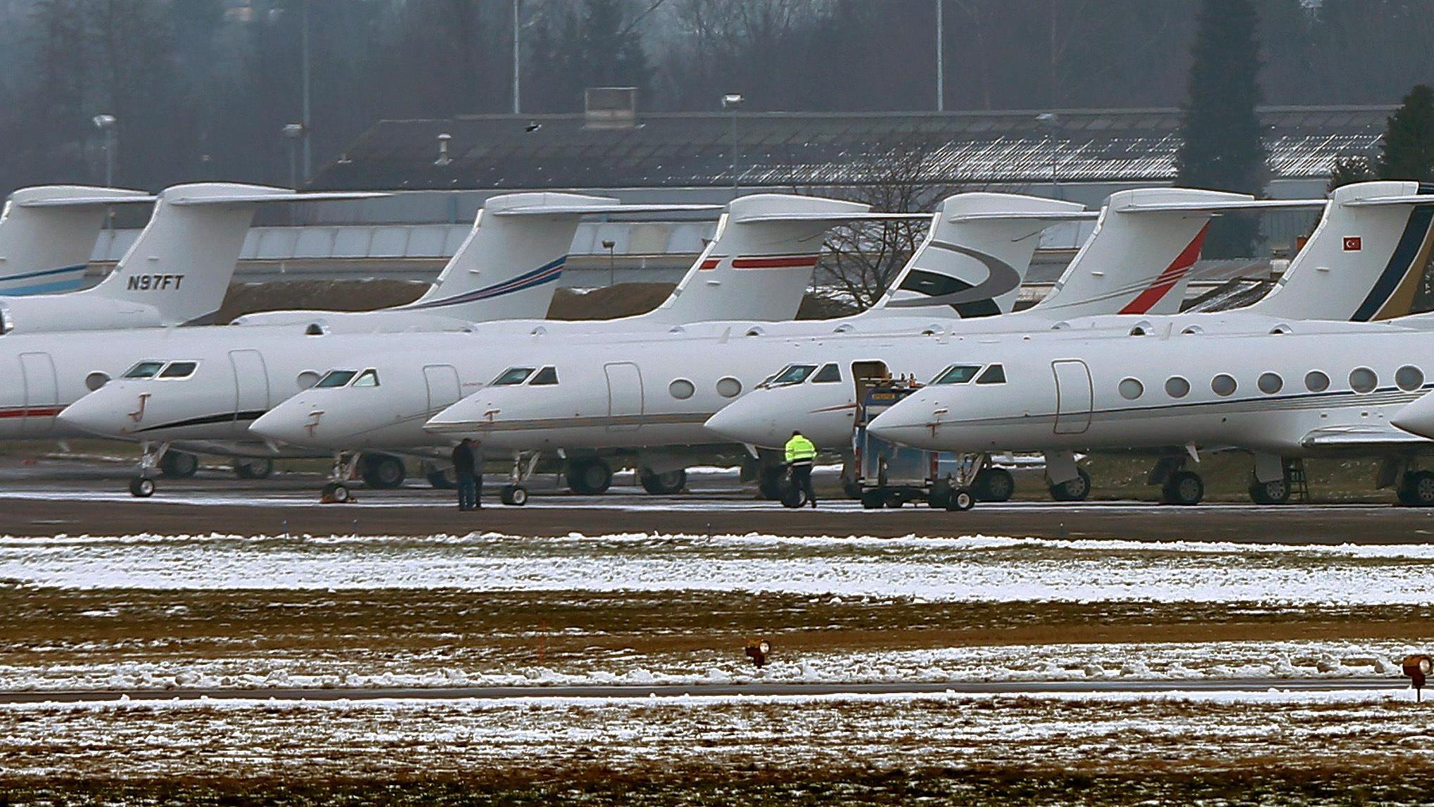 Νταβός: Από που καταφθάνουν τα ιδιωτικά τζετ των πλουσίων και ισχυρών