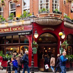 Παμπ: Η νέα επενδυτική τάση των super-rich στη Βρετανία