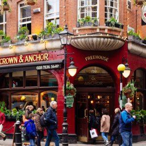 Βρετανία: Ιδιοκτήτες παμπ «επαναστατούν» κατά της κυβέρνησης