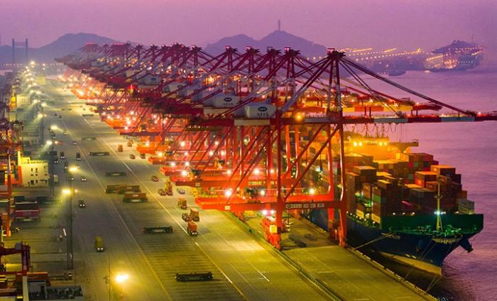 Σαγκάη: Το λιμάνι της σε τροχιά για έτος ρεκόρ