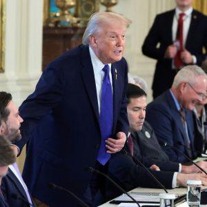 Τραμπ: Συνάντηση με στελέχη πετρελαϊκών στον Λευκό Οίκο για τις επενδύσεις στη Βενεζουέλα