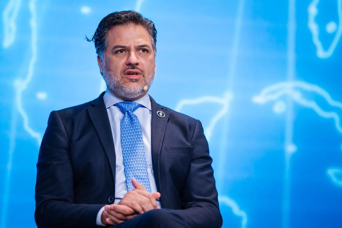 Κάθετος Διάδρομος: Ραντεβού στην Ουάσιγκτον στα τέλη Φεβρουαρίου