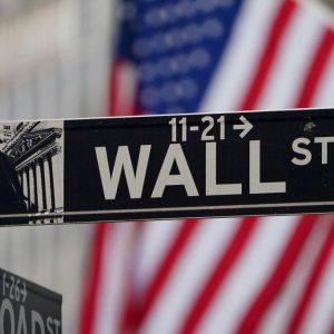 Wall Street: Μικτά πρόσημα και δεύτερη συνεχόμενη εβδομάδα απωλειών για τον S&P 500 μετά από έντονες διακυμάνσεις