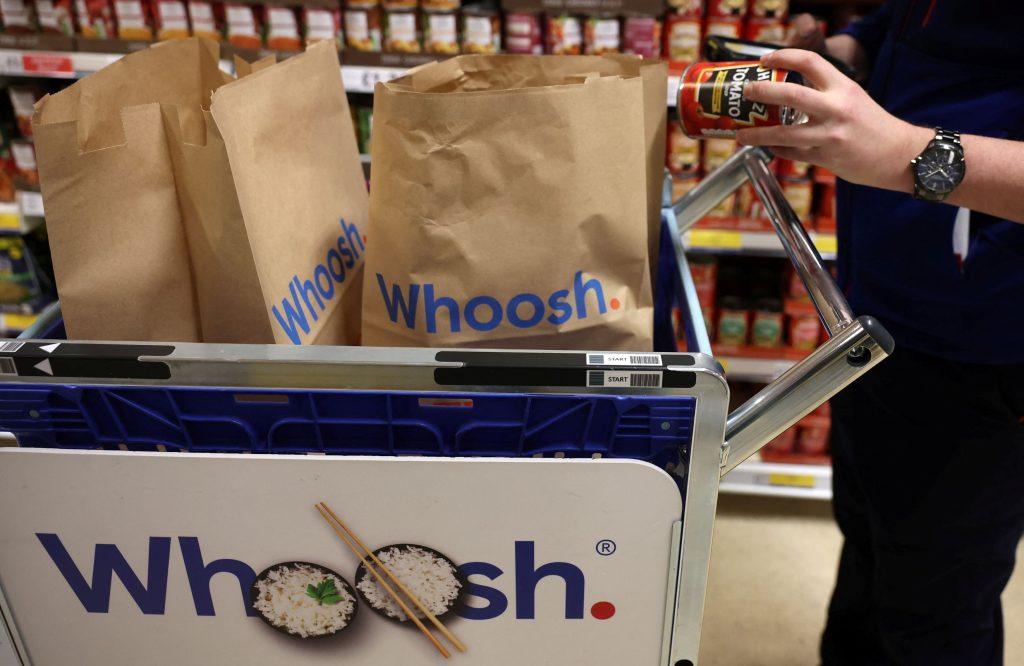 Tesco: Πώς έκανε το «γρήγορο delivery» όπλο απέναντι στους ανταγωνιστές