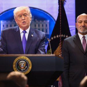 Ο Τραμπ ανακοίνωσε νέο παγκόσμιο δασμό 10%