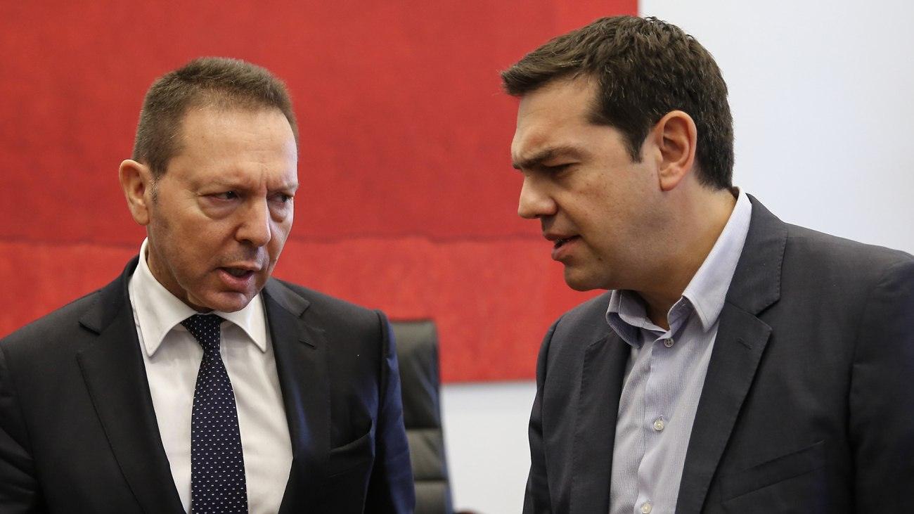 Τσίπρας προς Στουρνάρα: «Μια τρίτη θητεία αξίζει κάθε κόπο…»