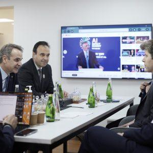 Μητσοτάκης: Συναντήσεις με στελέχη τεχνολογικών εταιρειών στο AI Impact Summit 2026