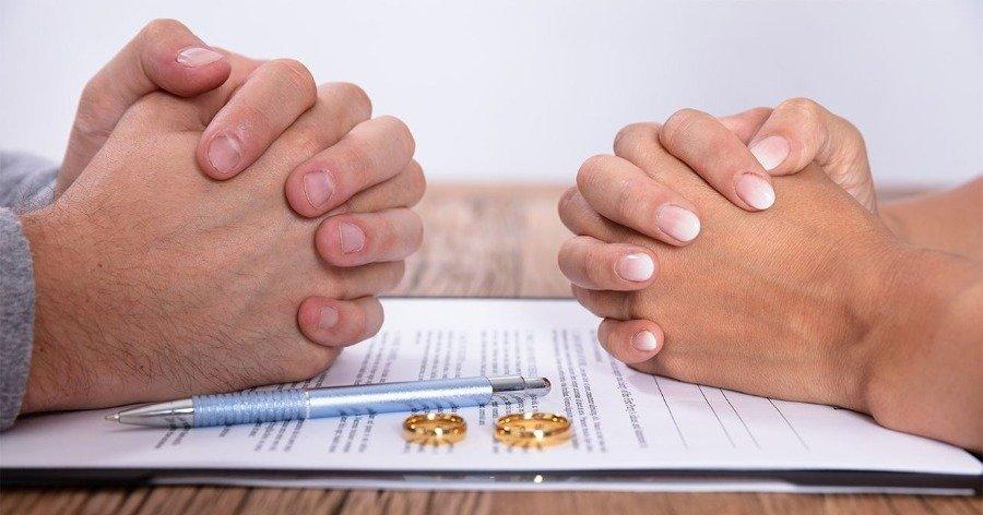 Φορολογικές δηλώσεις: Να πάρω «φορολογικό διαζύγιο» ή όχι;