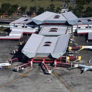 Κούβα: Τέλος στον ανεφοδιασμό διεθνών αεροπορικών εταιρειών με καύσιμα από τη χώρα