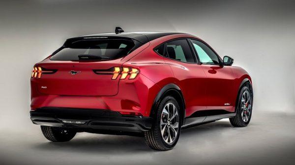 Ηλεκτρικά αυτοκίνητα: Μείωση της ζήτησης – Ζημιές 50 δισ.δολ. στο Ντιτρόϊτ