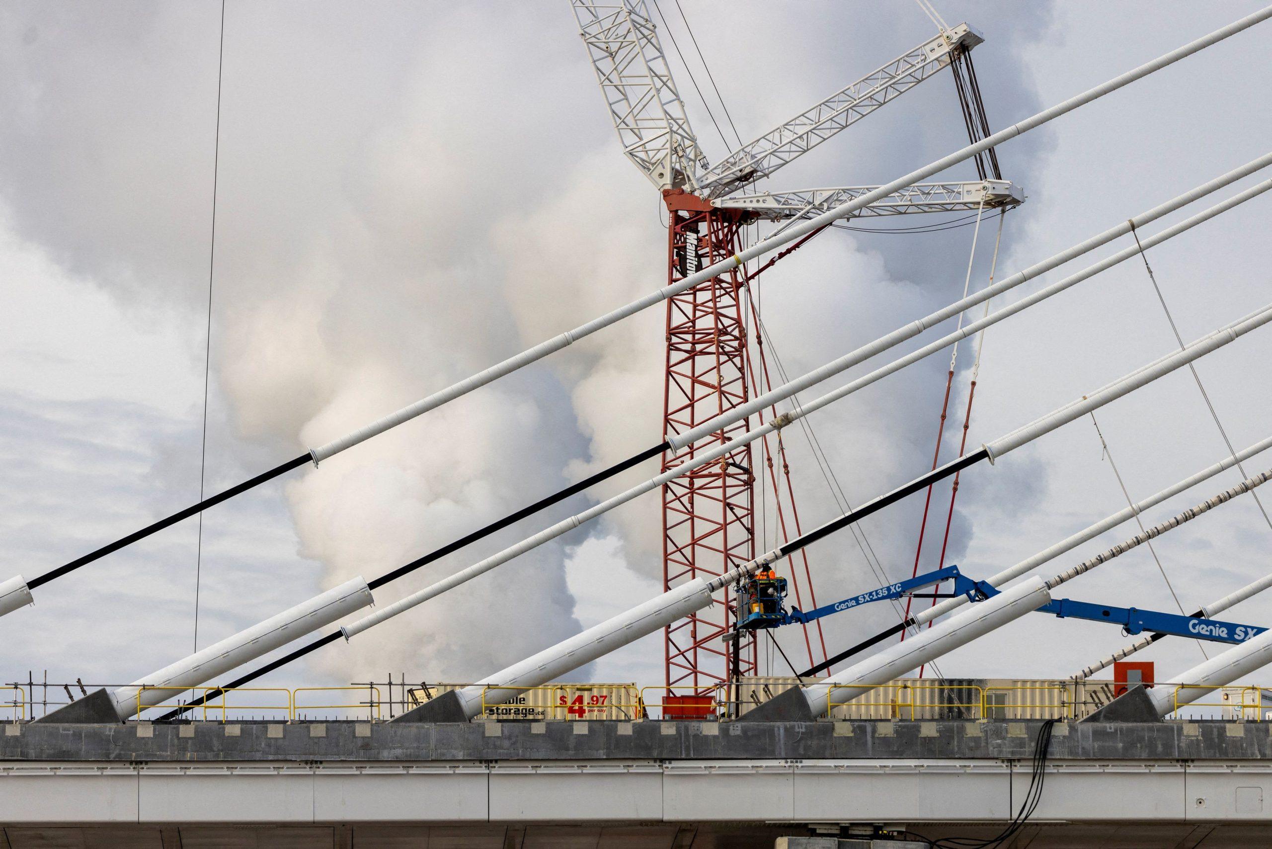 ΗΠΑ – Καναδάς: Ο Τραμπ απειλεί να εμποδίσει την έναρξη λειτουργίας νέας γέφυρας