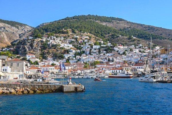 Ύδρα: Σκηνικό Χόλιγουντ στην Ύδρα για τον Μπραντ Πιτ