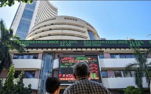 Ινδία: Οι φόβοι για την AI εξαφάνισαν 50 δισ. δολάρια από τις μετοχές πληροφορικής