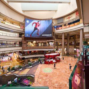 Gen Alpha: Πώς βοηθά στην αναγέννηση των malls