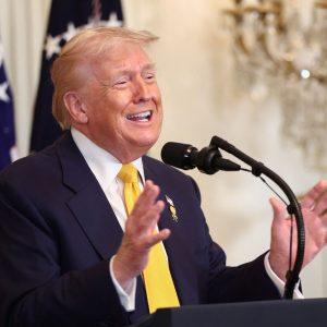 Τραμπ: Η αμερικανική κυβέρνηση εκπαιδεύεται – Οι κινήσεις Μασκ και Άλτμαν