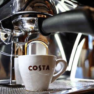 Costa Coffee: Ο τζίρος-ρεκόρ, τα νέα καταστήματα και το «στοπ» της Coca-Cola στο πλάνο πώλησης
