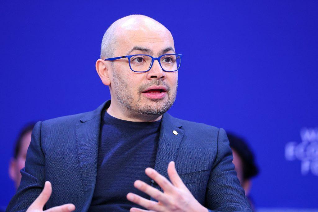 DeepMind: Καμπανάκι CEO για τους κινδύνους της τεχνητής νοημοσύνης