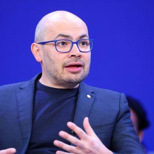 DeepMind: Καμπανάκι CEO για τους κινδύνους της τεχνητής νοημοσύνης