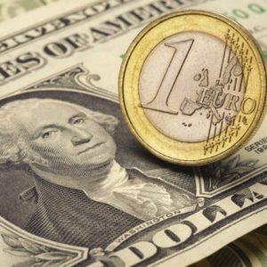 Η Εξέλιξη της Διεθνούς Νομισματικής Ηγεσίας: Από τον Άργυρο και το Χρυσό στον Κανόνα του Δολαρίου