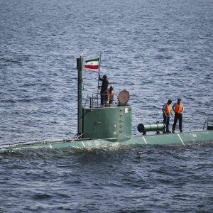 Ιράν: Κλείνει προσωρινά τα Στενά του Ορμούζ