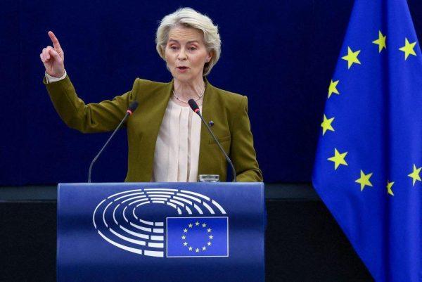Κομισιόν: Νέο πακέτο κυρώσεων εις βάρος της Ρωσίας – Παγώνει το πλαφόν στο ρωσικό πετρέλαιο