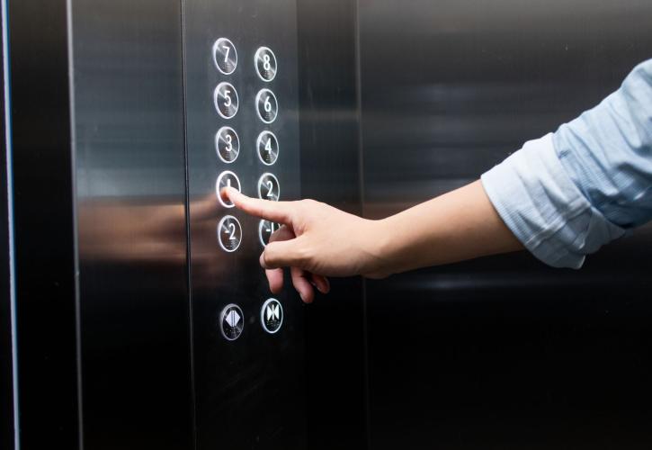 Ασανσέρ: Η γήρανση του πληθυσμού θα αυξήσει τη ζήτηση