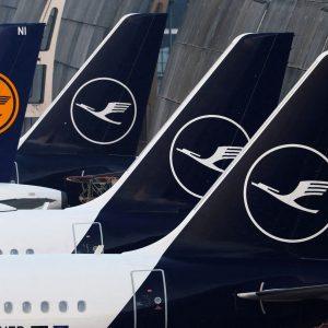 Lufthansa: Οι πιλότοι απειλούν με απεργία, αδιέξοδες οι συζητήσεις για τις συντάξεις