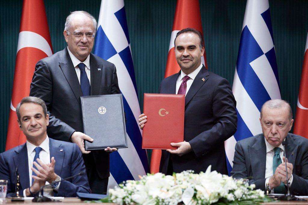 Θεοδωρικάκος: Συνεργασία με Τουρκία σε έρευνα, καινοτομία και βιομηχανία