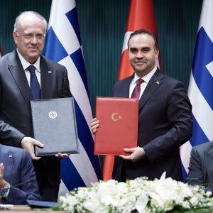Θεοδωρικάκος: Συνεργασία με Τουρκία σε έρευνα, καινοτομία και βιομηχανία