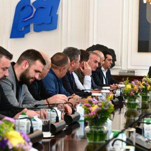 Κτηνοτροφία: Σε εξέλιξη η σύσκεψη Μητσοτάκη – κτηνοτρόφων