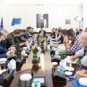 Κτηνοτρόφοι: Υποσχέσεις για de minimis στις ζωοτροφές