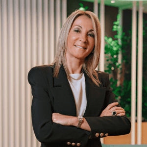 ΔΕΣΦΑ: Η Maria Sferruzza νέα CEO με 30 χρόνια διεθνούς εμπειρίας στον ενεργειακό τομέα