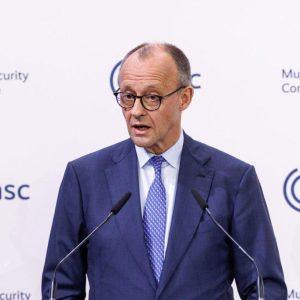 Γερμανία: Εμφαση Μερτς στην καινοτομία για την άμυνα