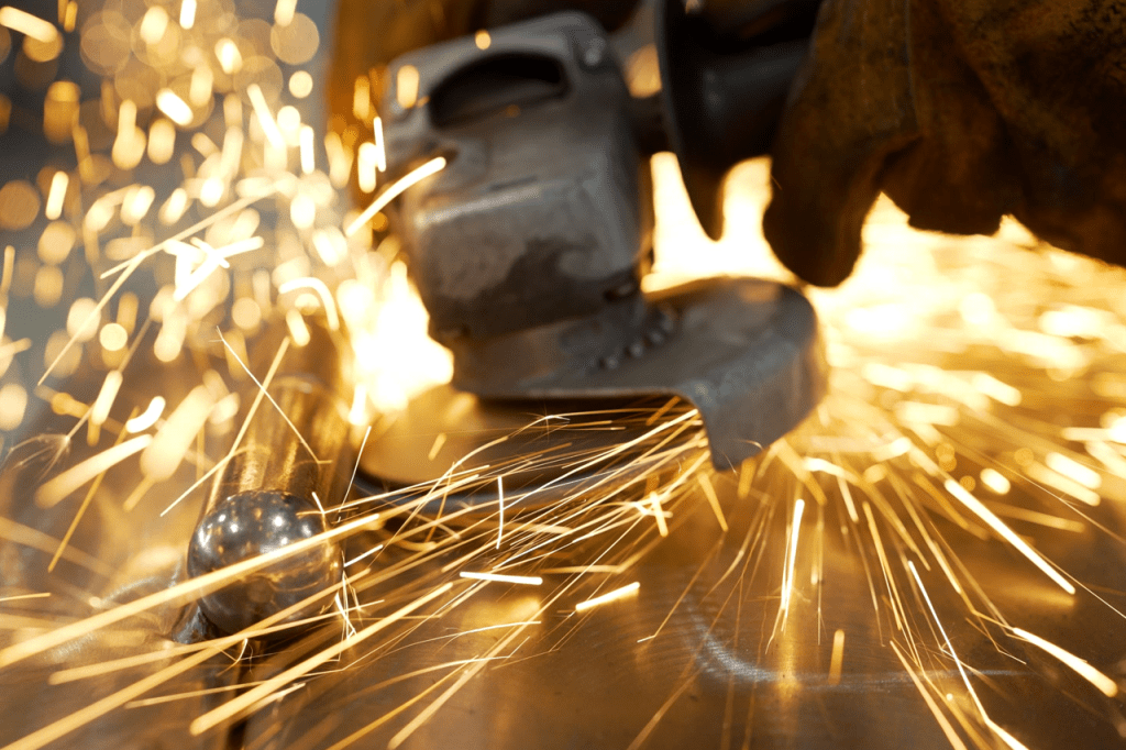 Βιομηχανία: Ράλι 4% στην ελληνική παραγωγή αλλά και δύο φρένα…