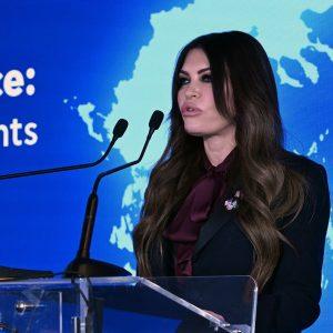 Κίμπερλι Γκιλφόιλ: Η Ελλάδα ενεργειακό hub – Τα 4 οικόπεδα, το LNG και το μήνυμα των ΗΠΑ